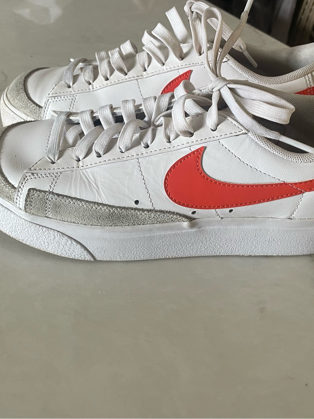Nike Blazer woman’s  Low Platform Sneakers -  8 White with Orange Swoosh - Picture 6 of 8